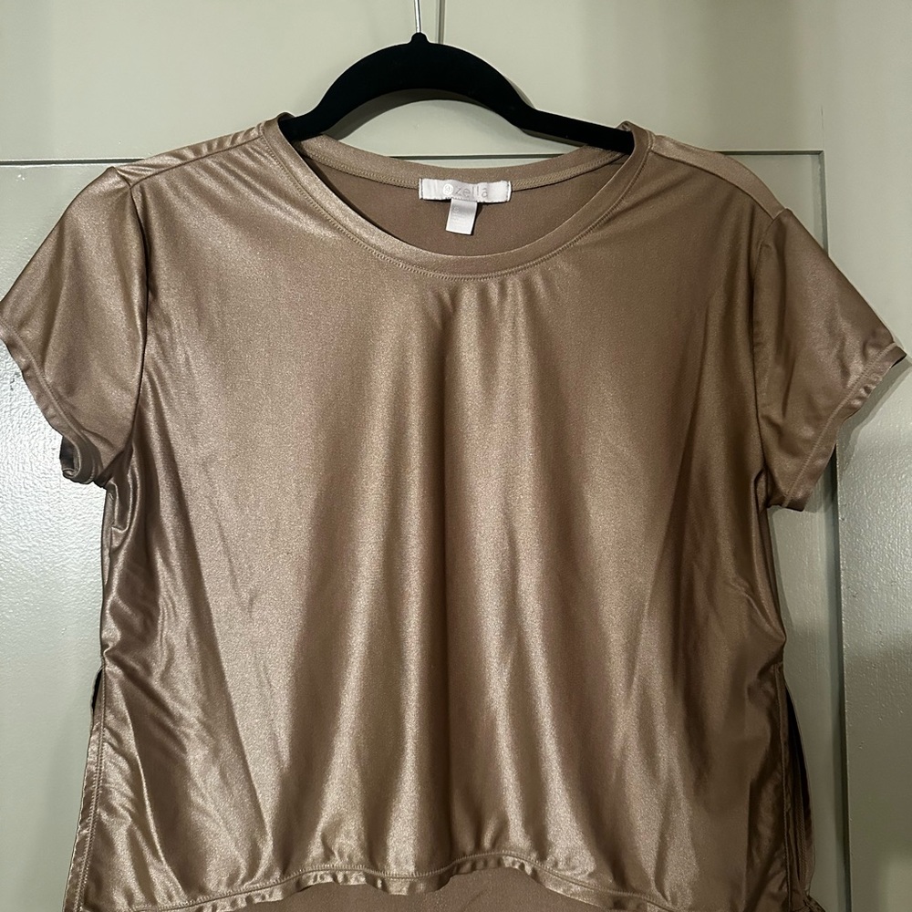 Zella Metallic Bronze Short Sleeve Work Out Top Size Small